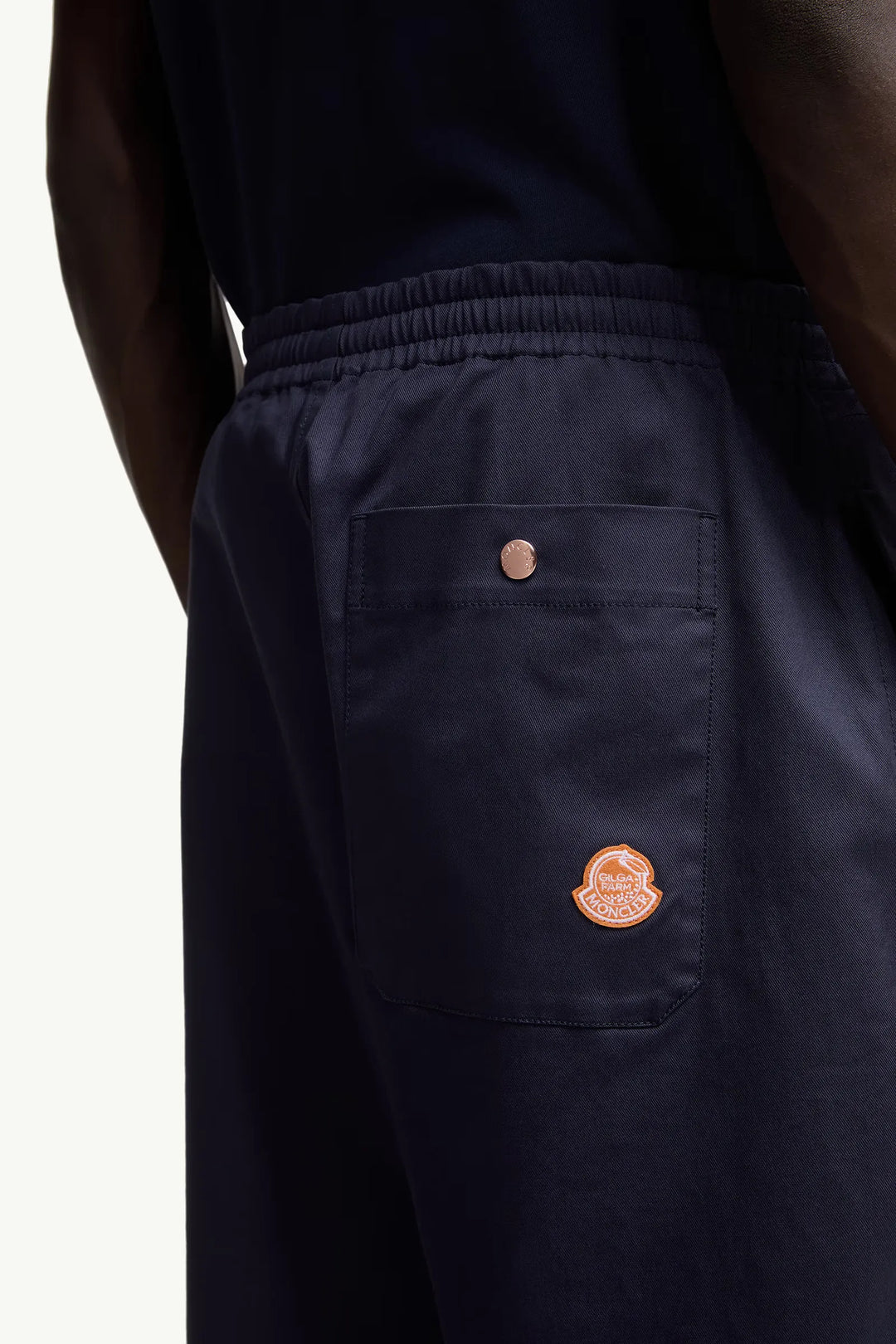 MONCLER GENIUS - Pantalon en gabardine de coton Moncler x Gilga Farm by Donald Glover bleu