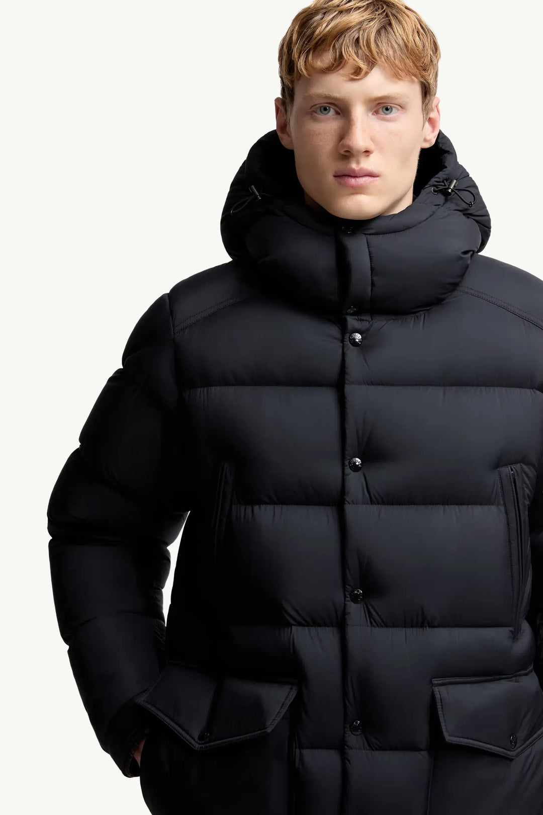 MONCLER - Doudoune courte à capuche Bretagne bleu
