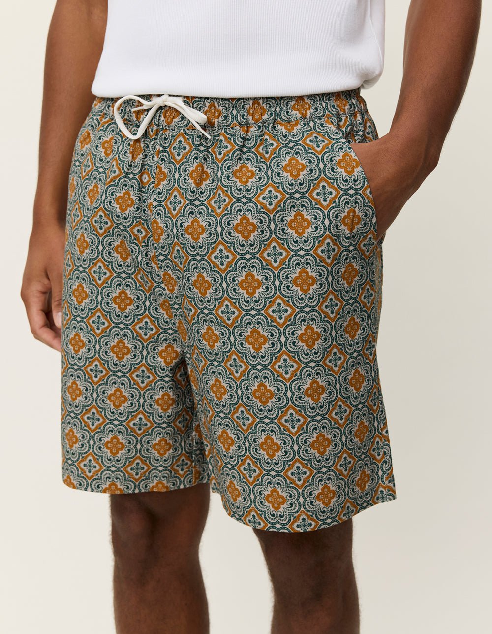 LES DEUX - Harry Arabesque AOP Shorts Vert algue - Lothaire