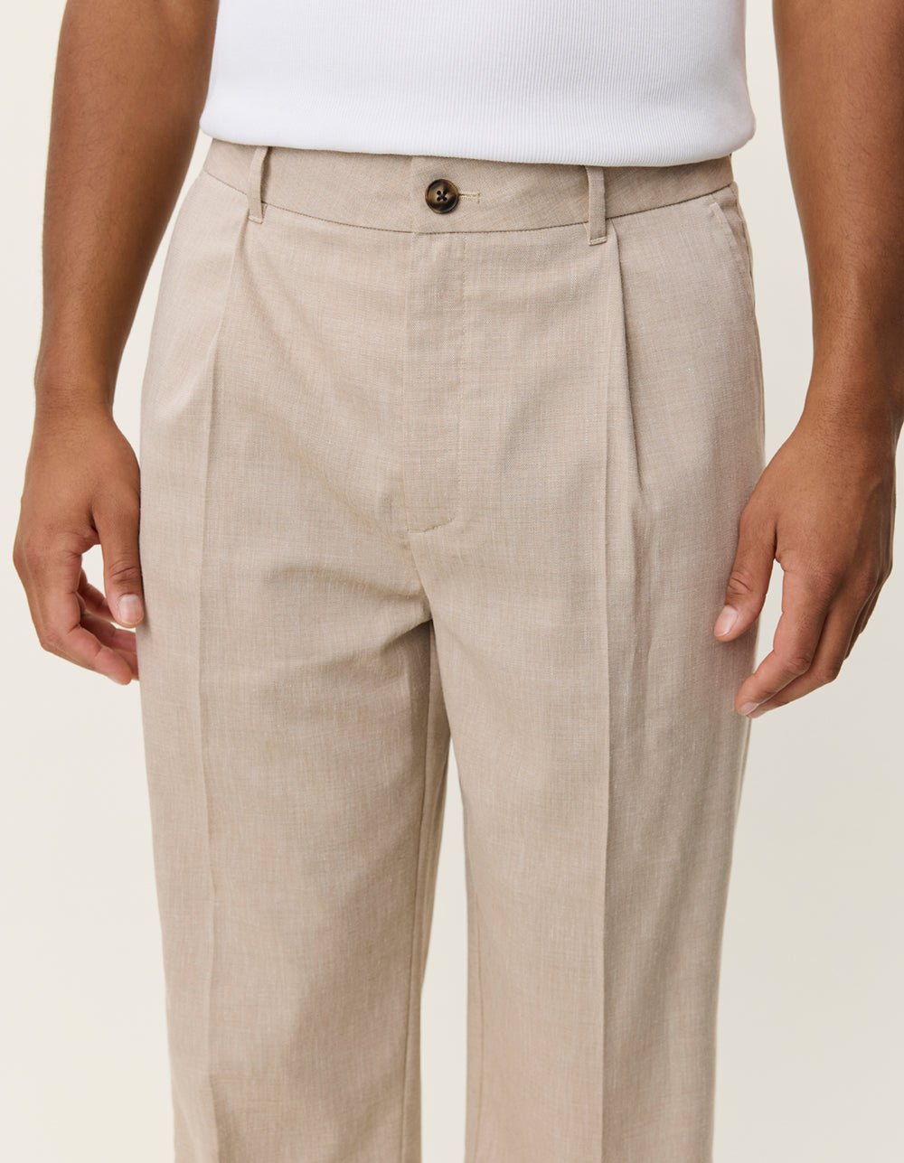 LES DEUX - Reece Pleated Slub Suit Pants Beige sable - Lothaire