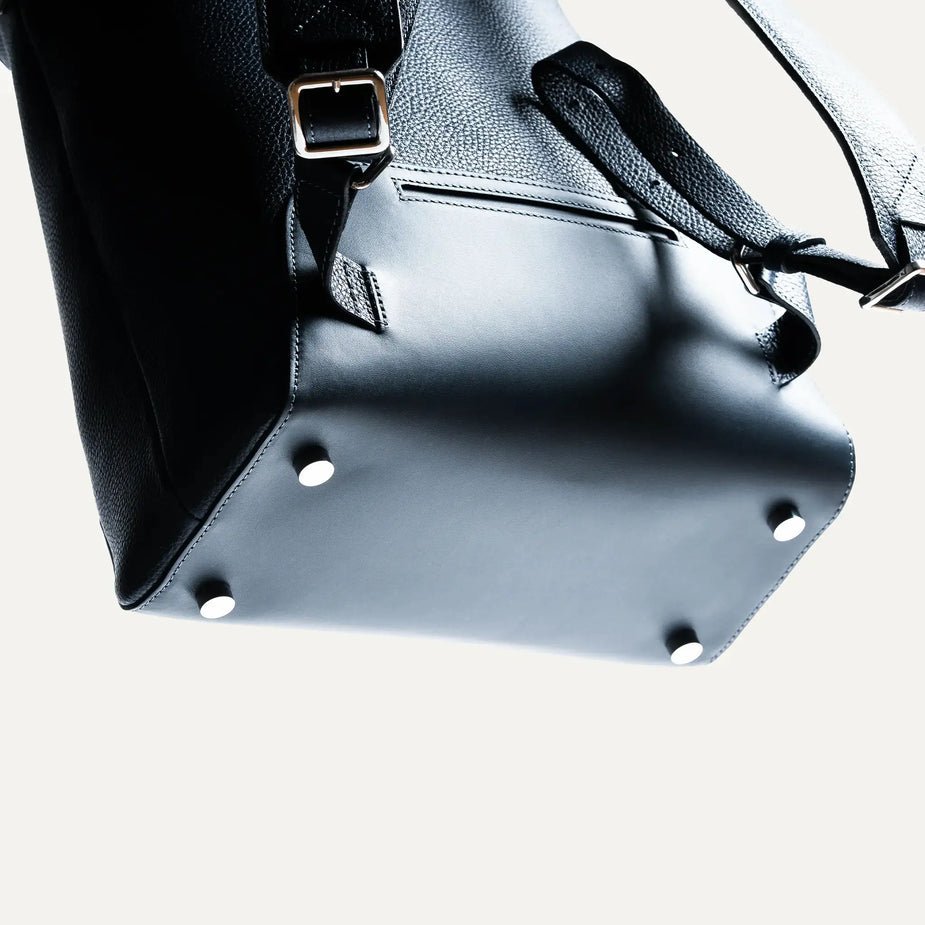 LUNDI PARIS - Sac à dos ROMEO en cuir Marine - Lothaire