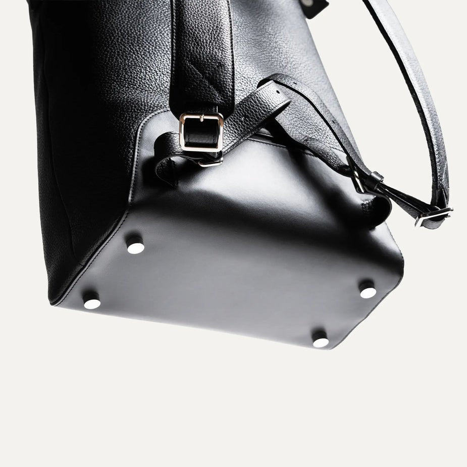 LUNDI PARIS - Sac à dos ROMEO en cuir Noir - Lothaire