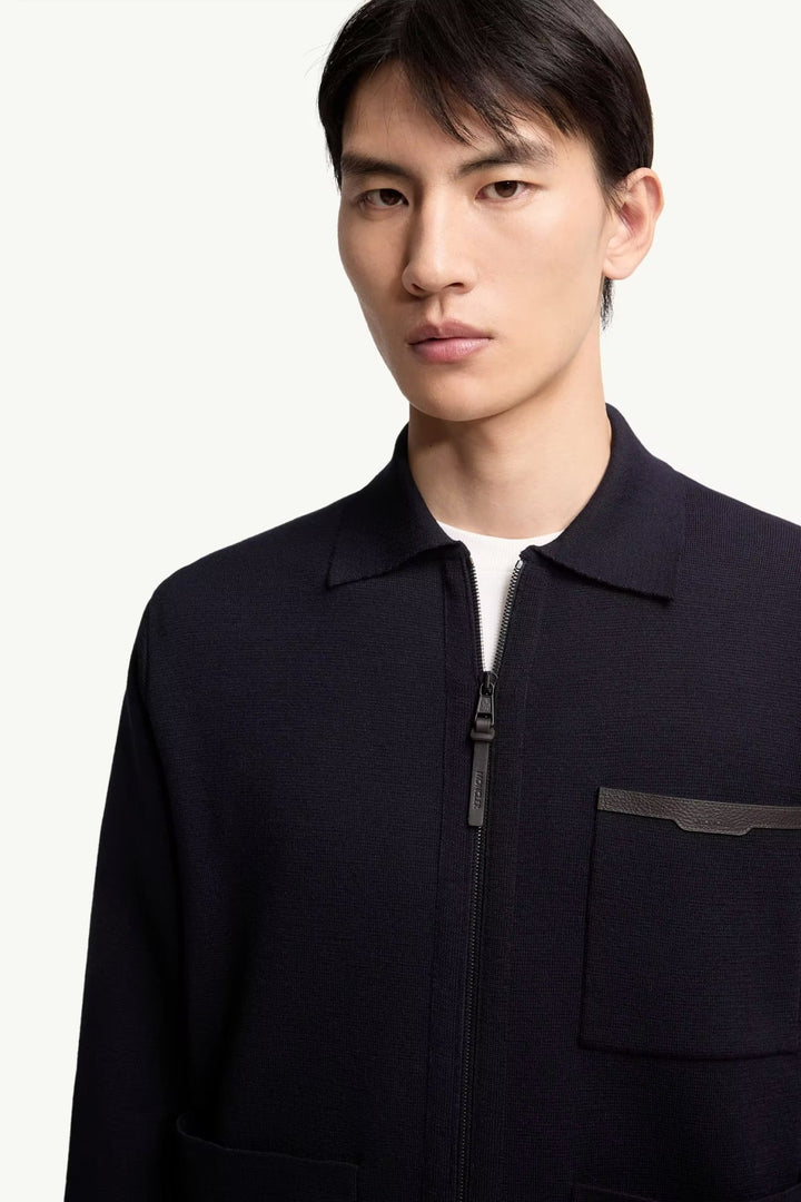 MONCLER - Cardigan zippé en laine à logo en cuir bleu - Lothaire