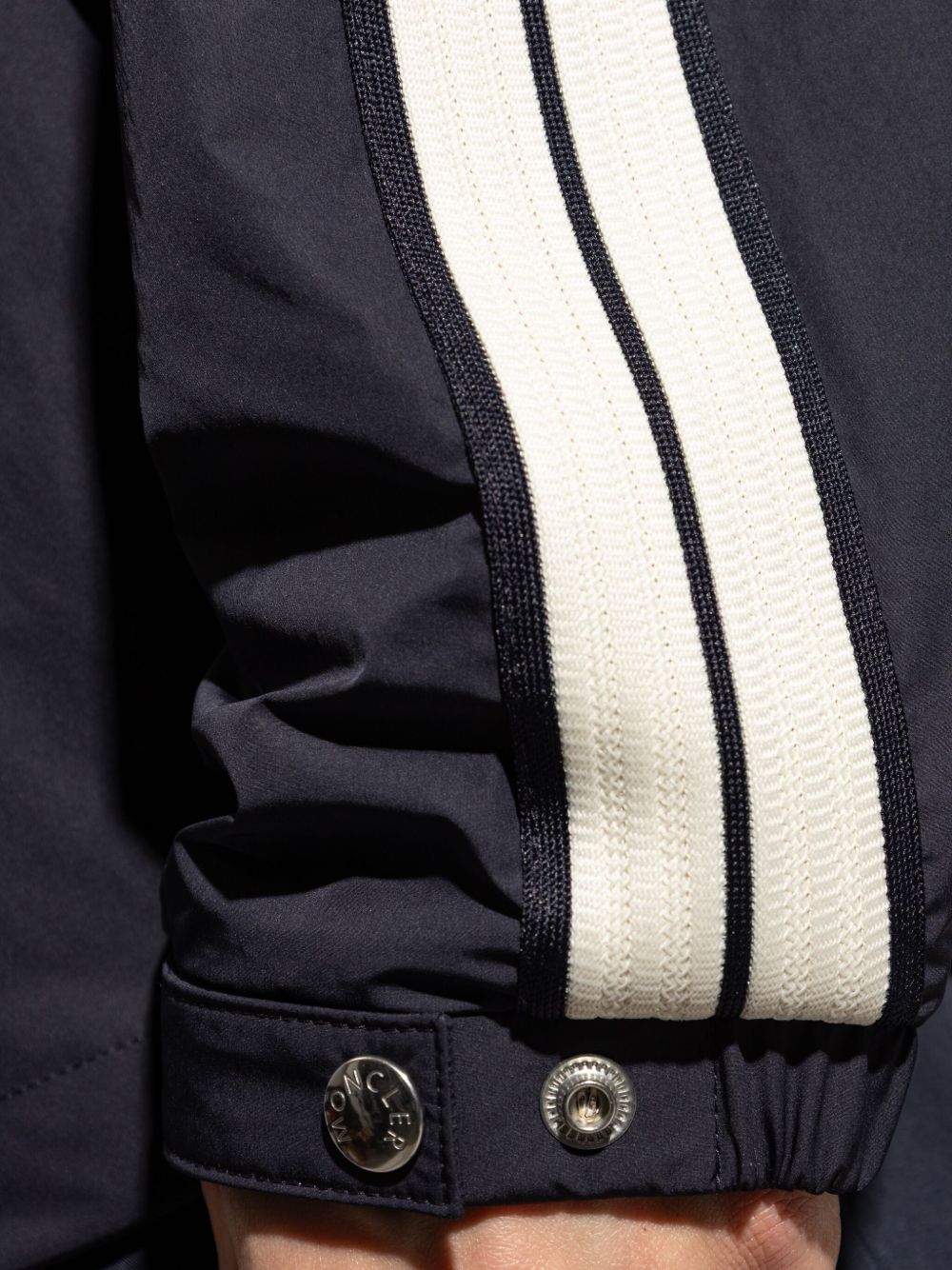 MONCLER - Veste zippée à manches rayées bleu marine - Lothaire
