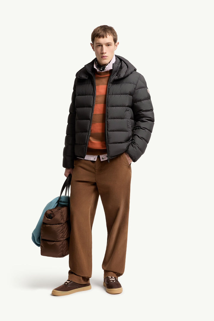MONCLER - Doudoune courte Montbrocq à capuche Noir