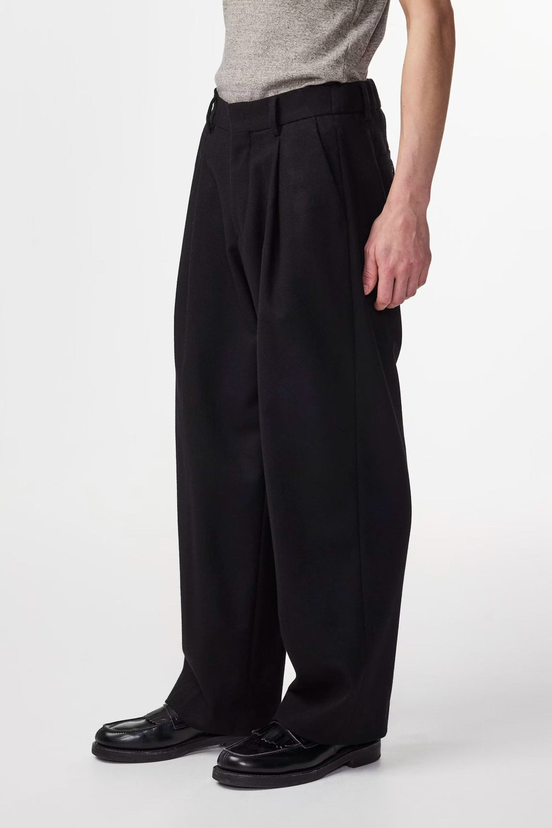 NN. 07 - Pantalons Kay Relaxed Fit Wool Blend Pant Noire - Lothaire