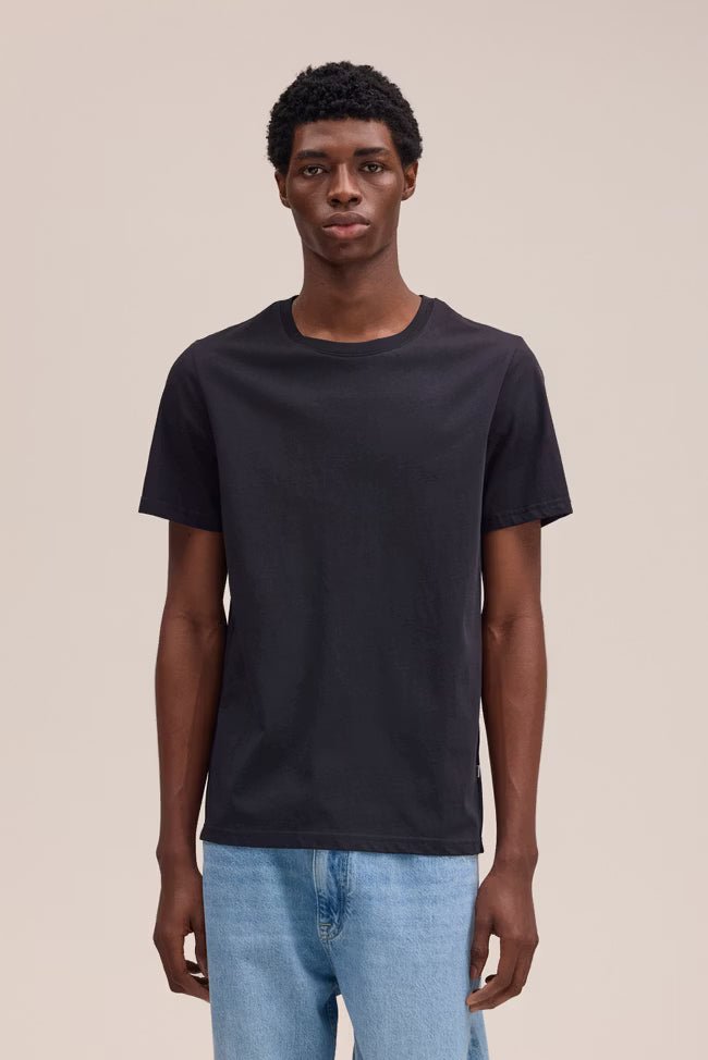 NN. 07 - T-shirt Percy en coton biologique coupe ajustée Noir - Lothaire