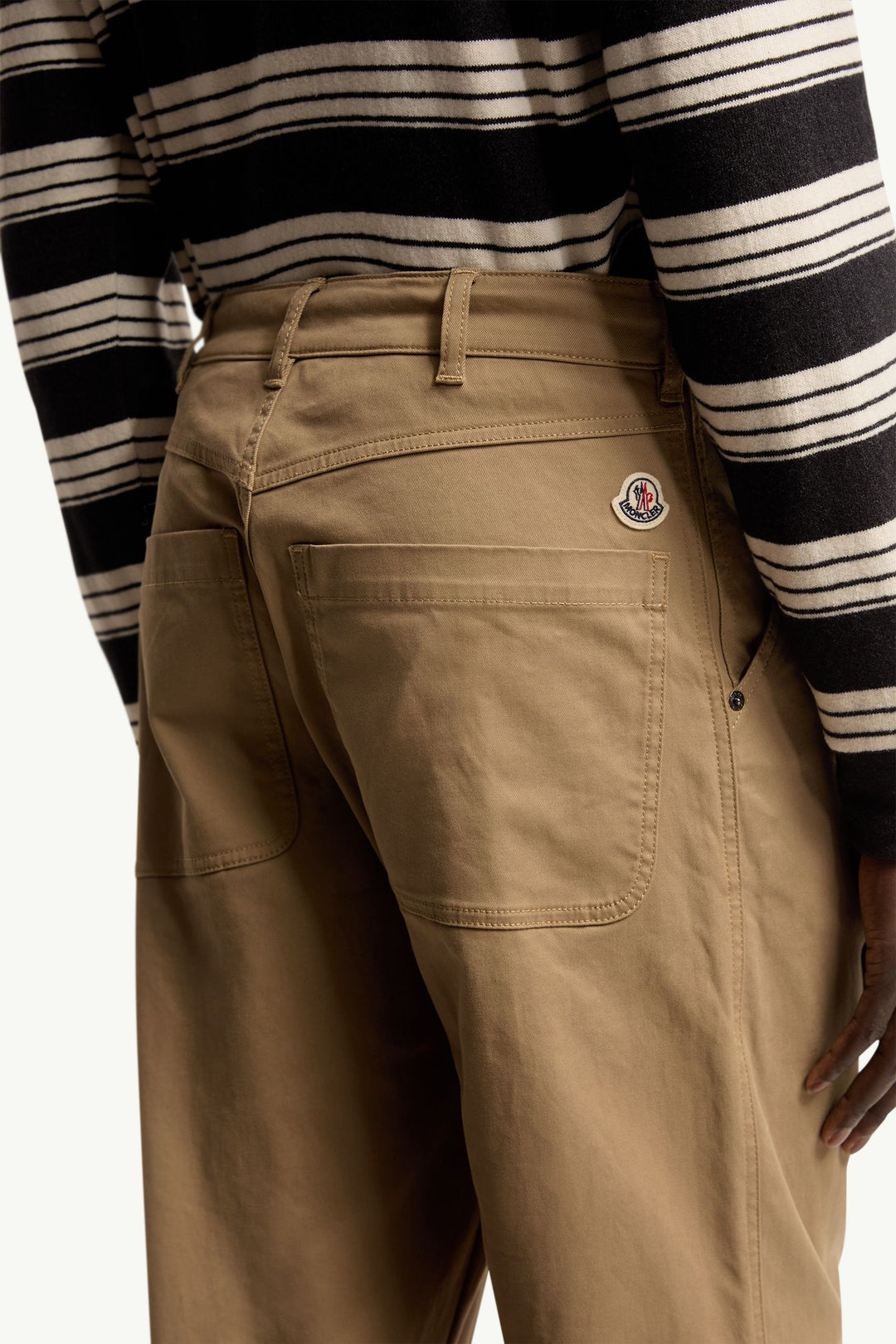 MONCLER - Pantalon en gabardine stretch Beige