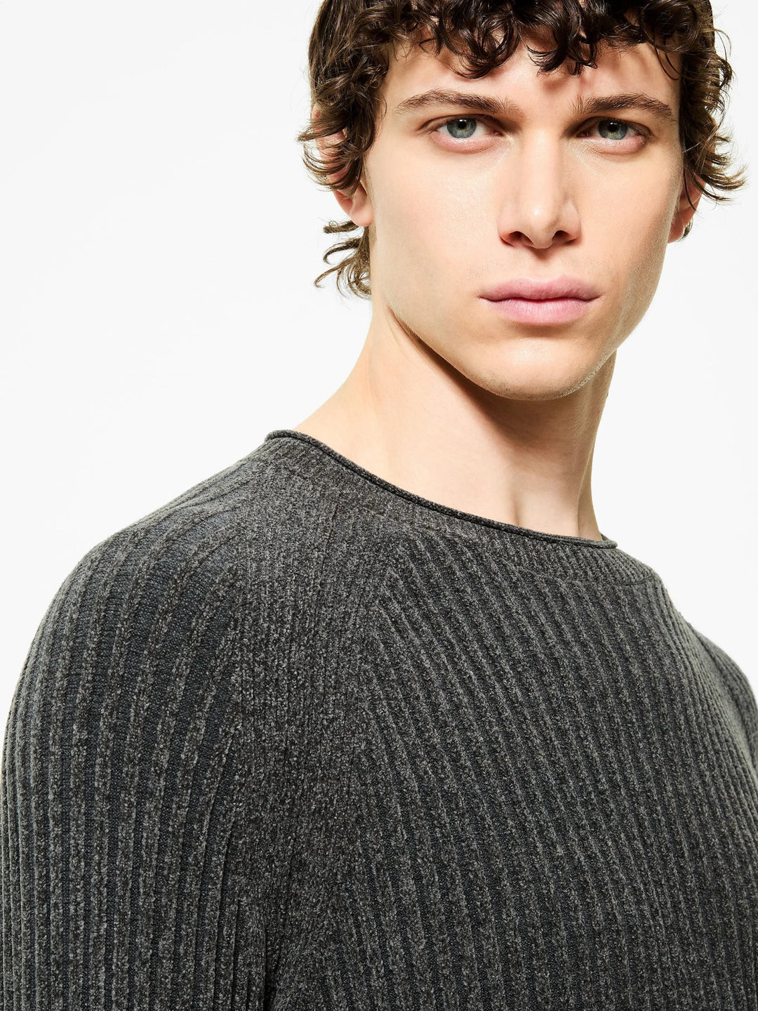 RDD - Pull Velvet Rave Round Knit Cream - Lothaire