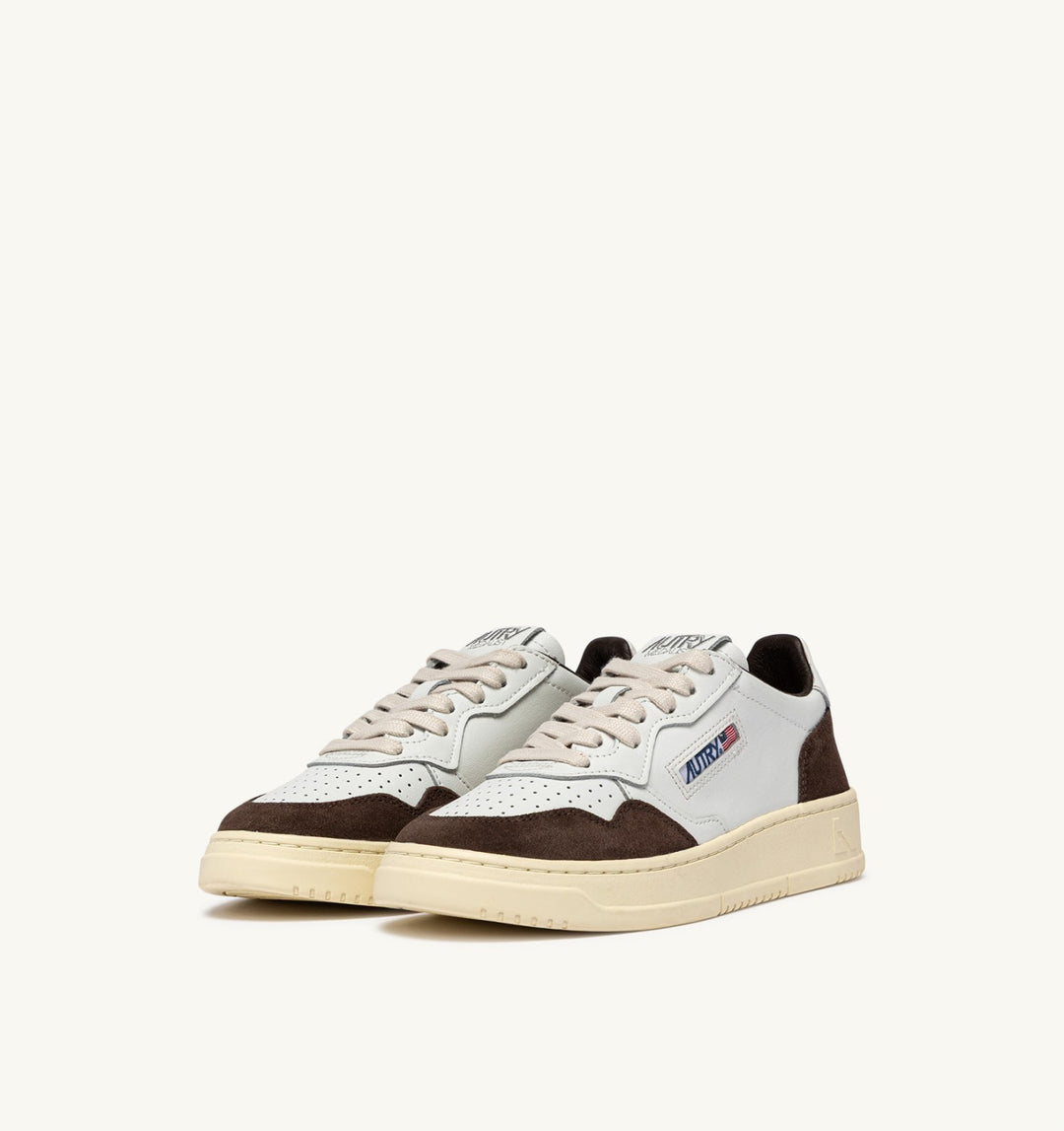 AUTRY - Baskets Medalist Low en cuir Blanc / Acajou