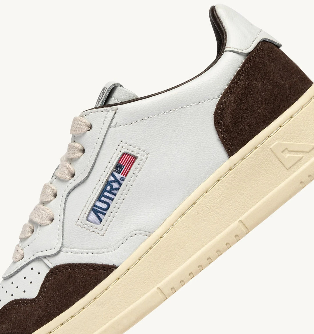 AUTRY - Baskets Medalist Low en cuir Blanc / Acajou