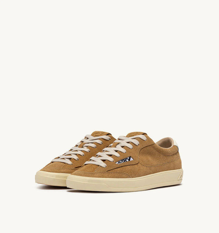 AUTRY - Baskets Windscape Low Daim Marron cuivré / Blanc cassé