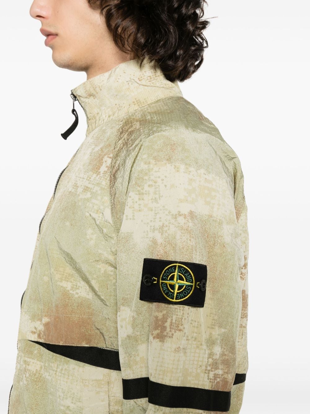 STONE ISLAND DISSOLVING GRID CAMO ON ECONYL® REGENERATED NYLON WITH PRIMALOFT® INSULATION TECHNOLOGY - Lothaire