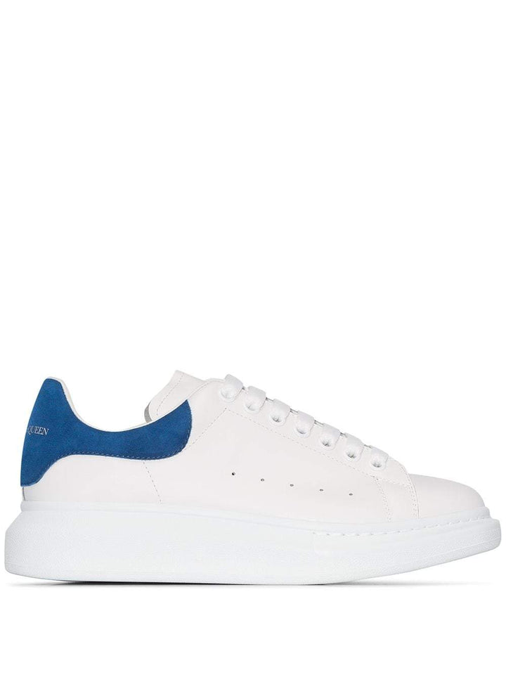 Alexander McQueen Baskets Oversized blanc/bleu - Lothaire boutiques (6573096927397)
