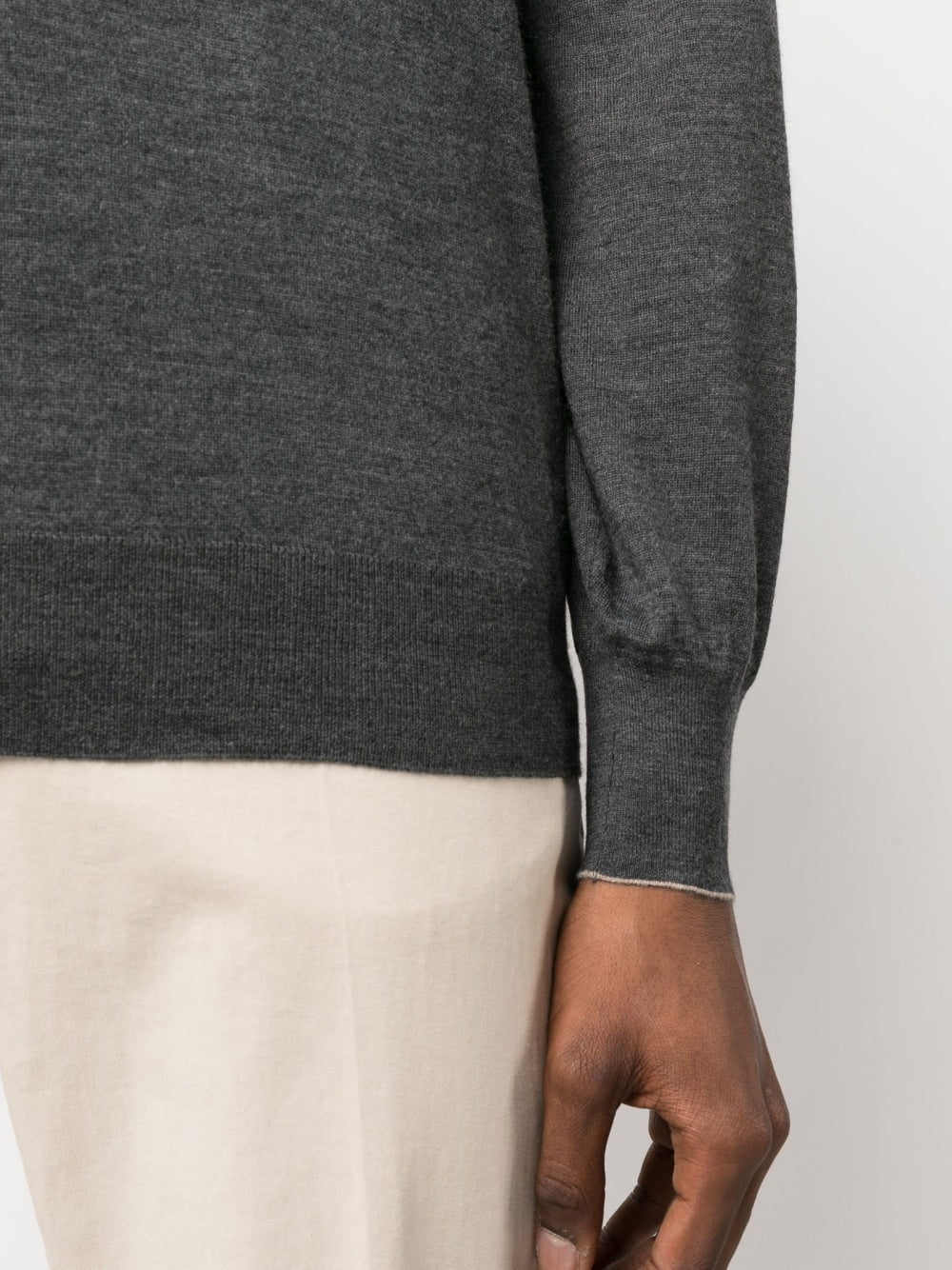 Brunello Cucinelli Pull gris col V - Lothaire