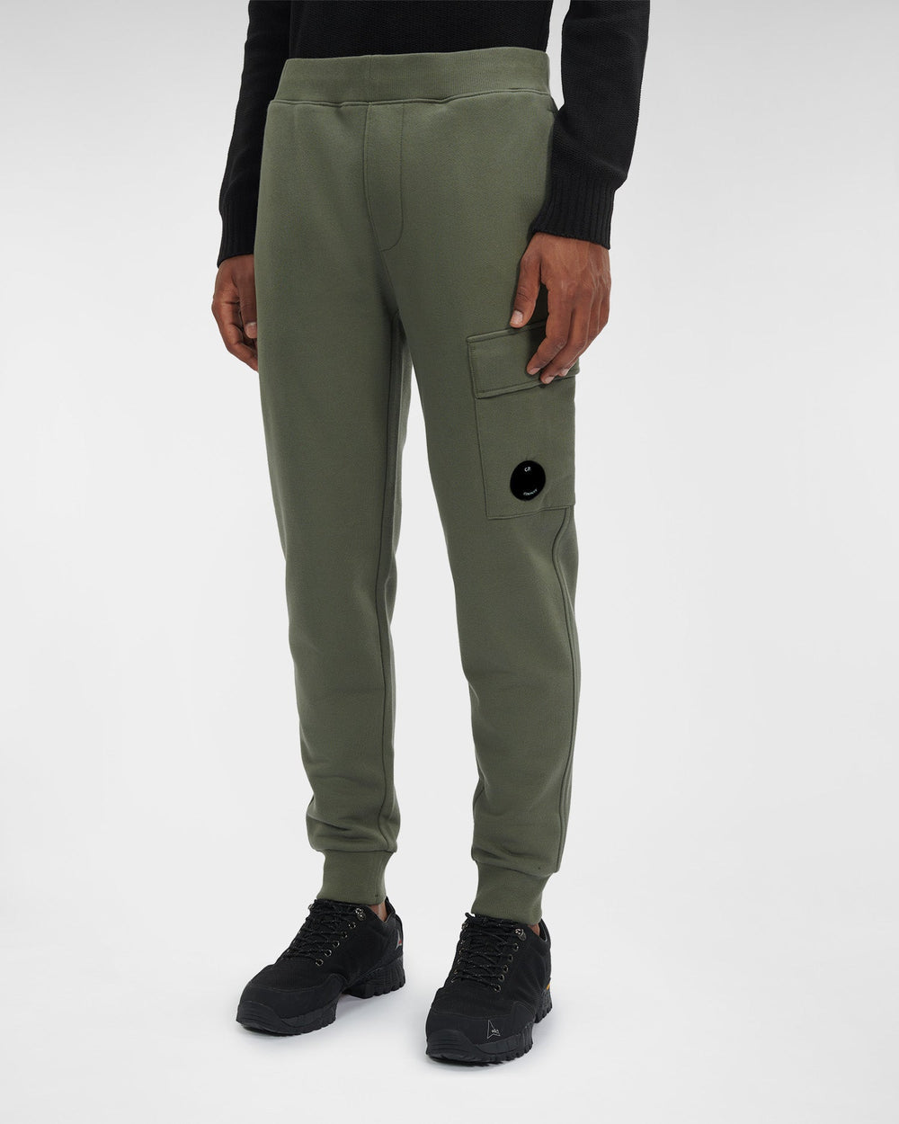 CP Company Pantalon de jogging Diagonal Raised Fleece Thyme - Lothaire boutiques