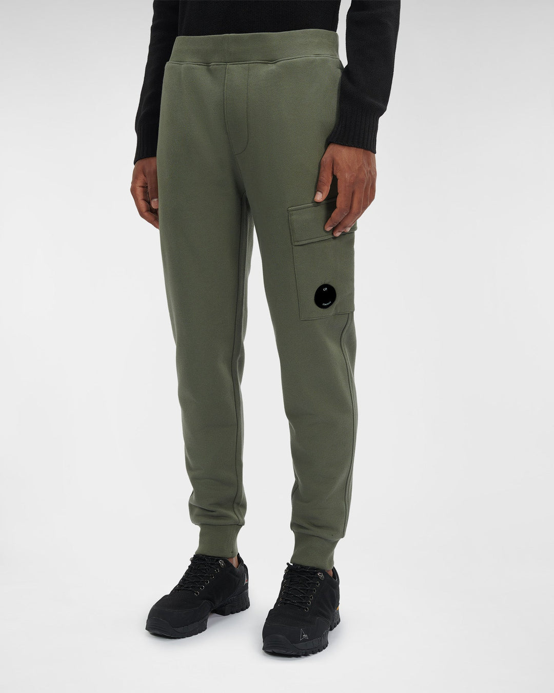 CP Company Pantalon de jogging Diagonal Raised Fleece Thyme - Lothaire boutiques