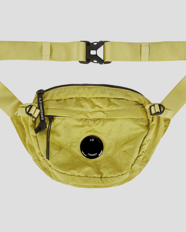 C.P. COMPANY Sac bandoulière Nylon B Crossbody Pack Golden Palm - Lothaire boutiques