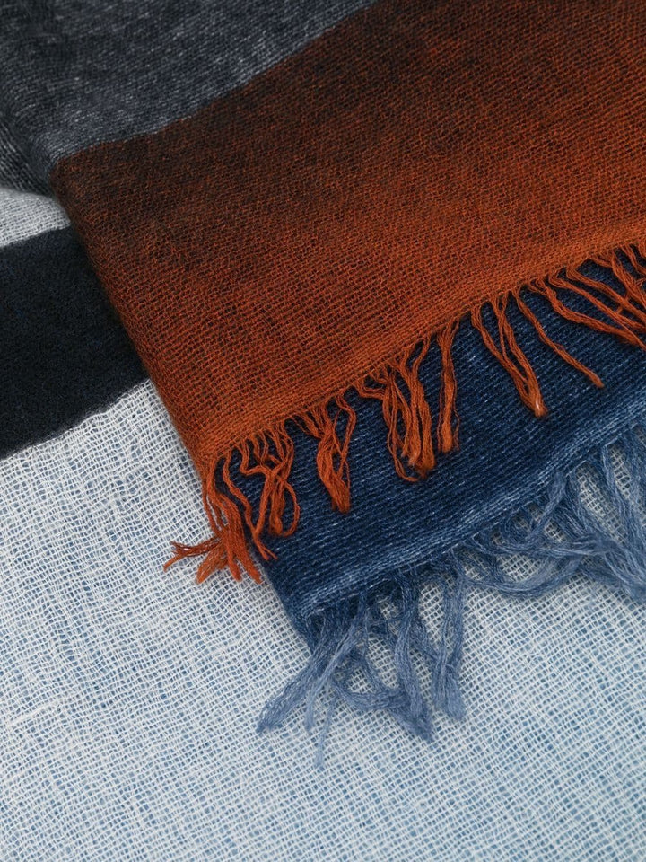 Faliero Sarti - Echarpe colour block bleu en maille - Lothaire boutiques
