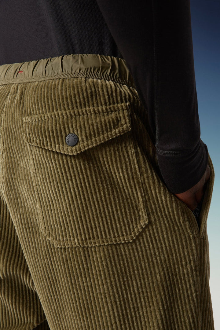 Moncler Grenoble - Pantalon Olive en velours côtelé - Lothaire