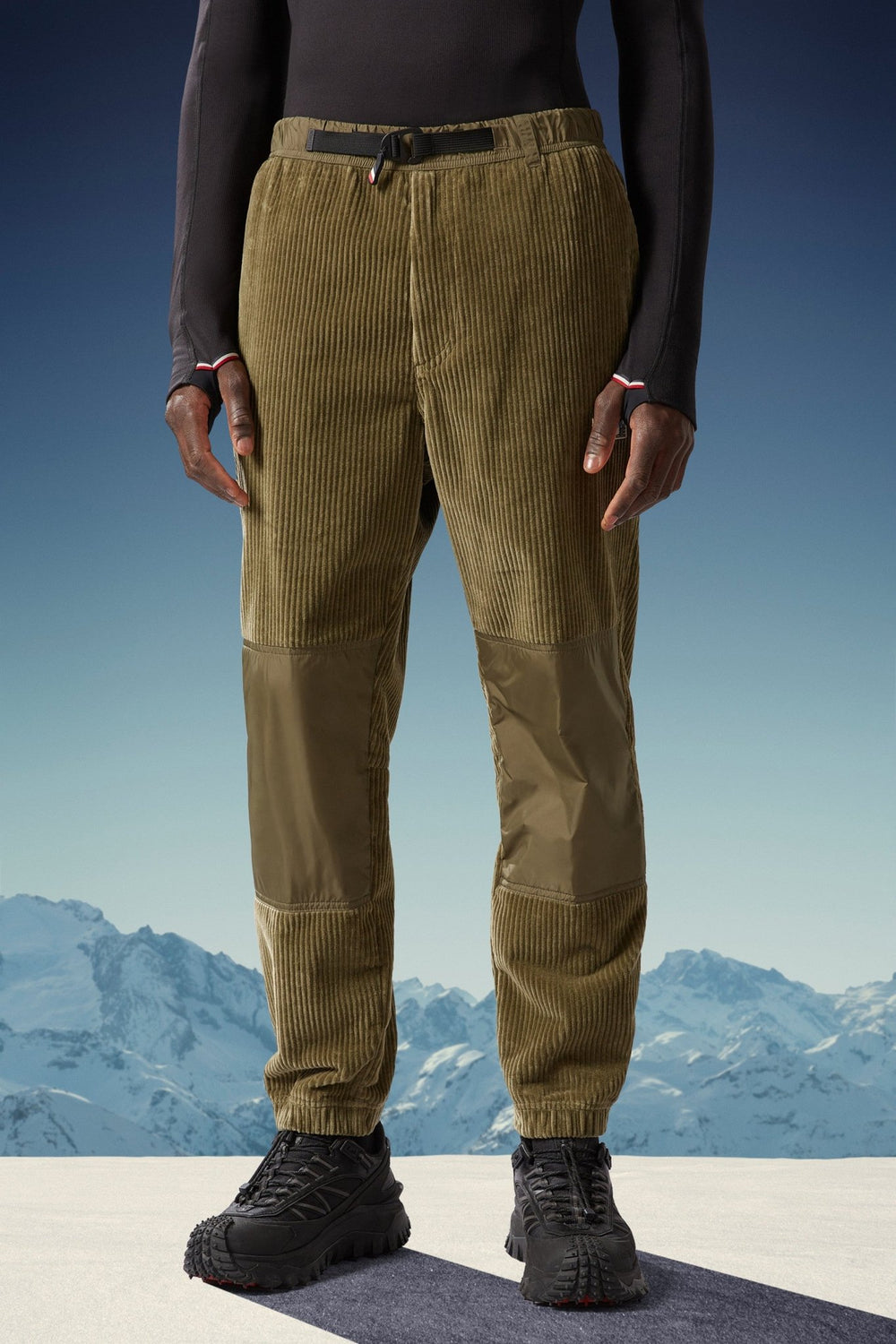 Moncler Grenoble - Pantalon Olive en velours côtelé - Lothaire