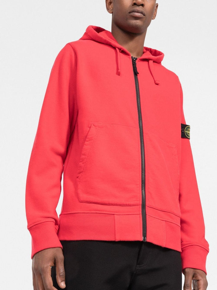 Stone Island Hoodie zippé rouge à patch compass signature - Lothaire boutiques