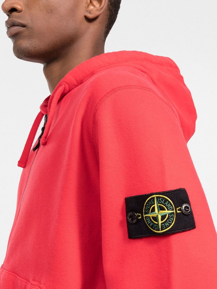Stone Island Hoodie zippé rouge à patch compass signature - Lothaire boutiques