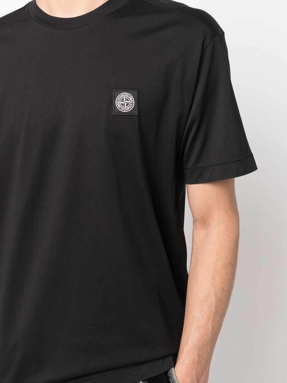 Stone Island T-shirt à patch logo Noir - Lothaire boutiques